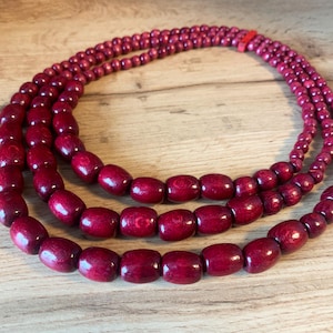 Burgundy beaded necklace for women, Dark red wood bead necklace, Maroon chunky wooden necklace, wine red natural handmade beaded jewelry
