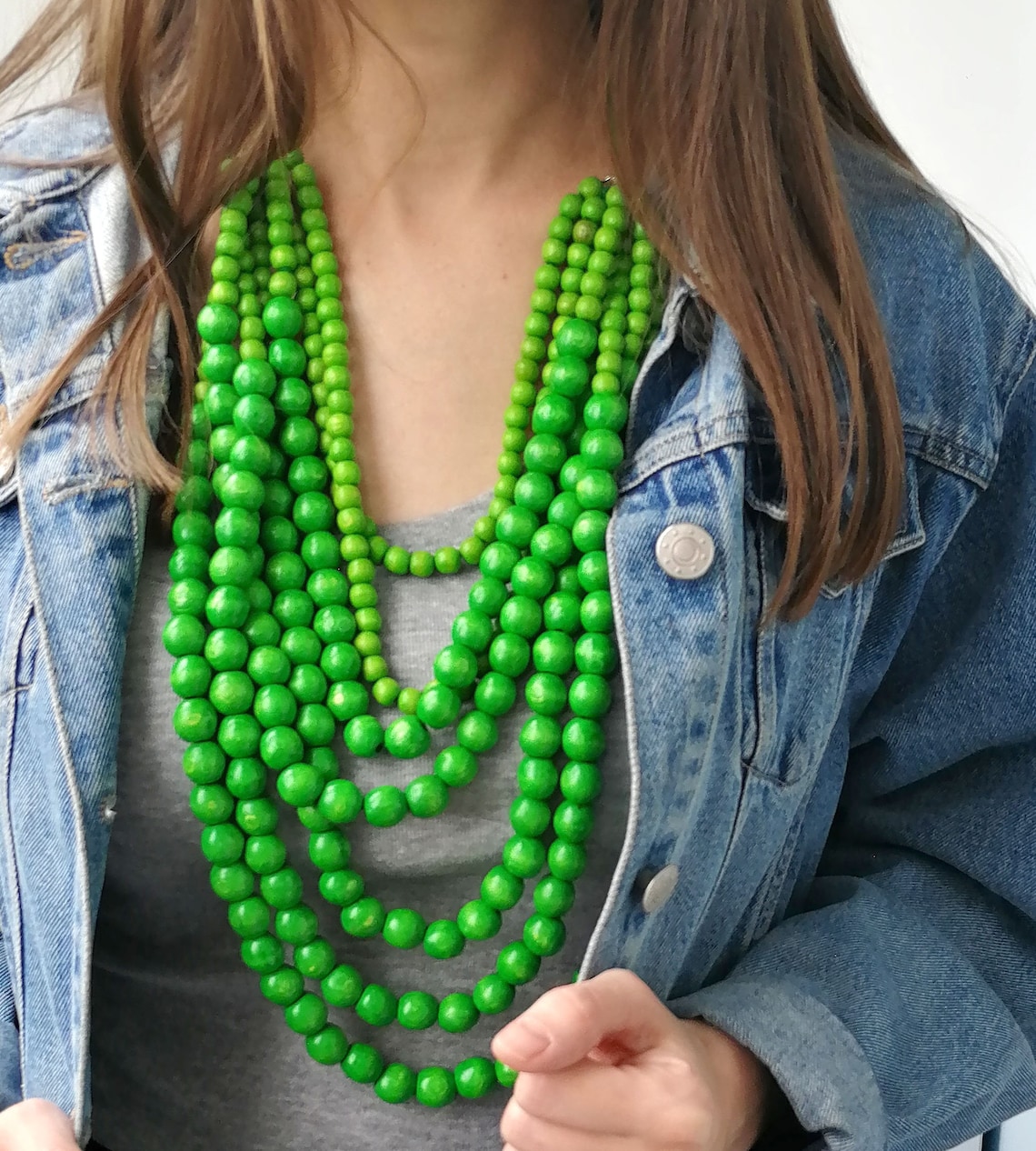 green necklace for wedding