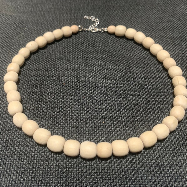 Handmade Short Chunky Choker Necklace: Ivory Wood Beads for a Natural, Eco-Friendly and Beige Boho Look