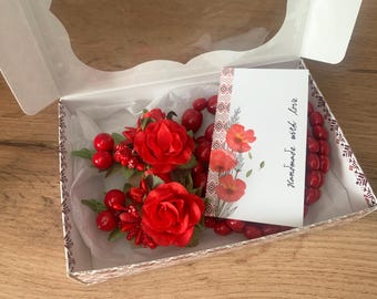 Ukrainische Geschenk Box für Mädchen - Holzperlenkette und Haarschmuck Geschenkbox