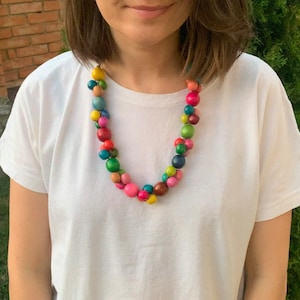 Colorful wooden bead necklace for women, chunky natural handmade jewelry, Cute chunky everyday wood necklace