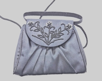 Torebka wieczorowa vintage Jessica McClintock z czarnego satynowego materiału z cekinami i koralikami