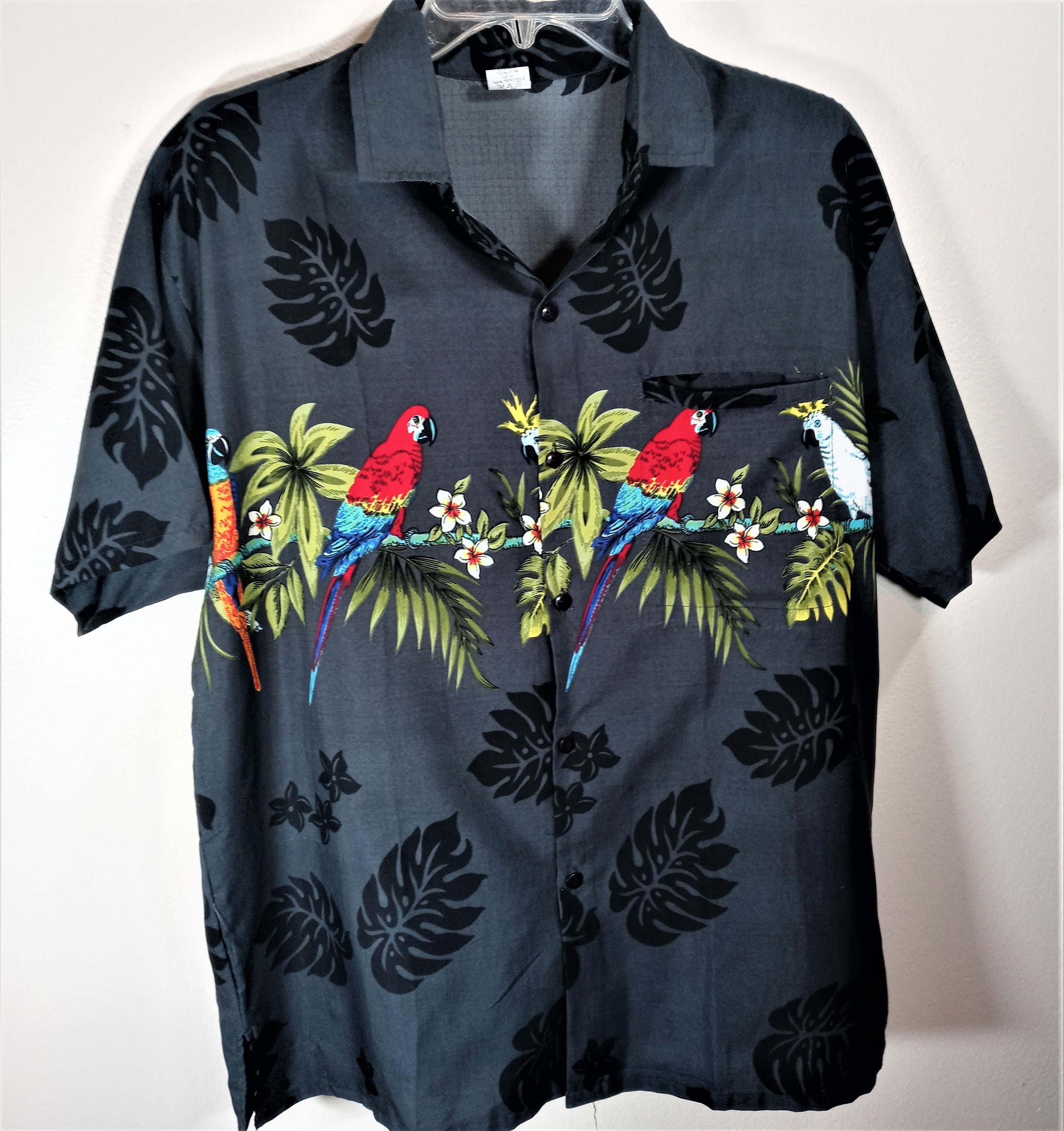 Hawaiian Aloha Shirt Black Button Down Terivoile Fabric Medium Single Stich