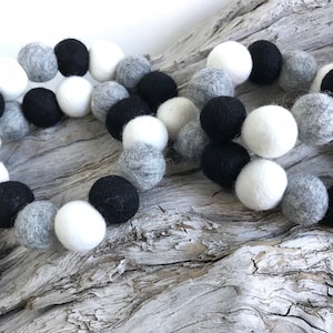 White Black Buffalo Plaid Christmas, 2cm Felt Ball Garland or Loose Pack - Pom Pom -| Bunting | Christmas Garland
