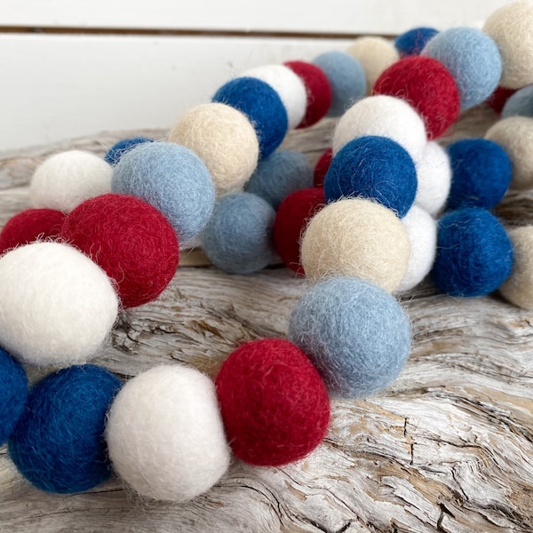 Americana - 2cm Felt Ball Garland or Loose Pack - Pom Pom - FREE SHIPPING over 16 USA | Bunting | Patriotic | Memorial | Independence Day