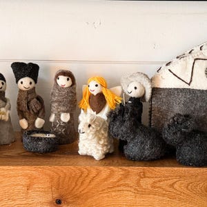 Nativity Felt 12 piece Set | Mary Joseph Baby Jesus 3 Wisemen Shepherd Angel Sheep 2 Donkeys Manger | Soft Nativity