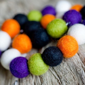 Halloween, 2cm Felt Ball Garland or Loose Pack - Pom Pom | Bunting | Pumpkin | Boo | Halloween Garland