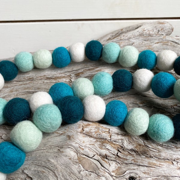 Teal Ombré 2cm 25 or 50ct Felt Ball Garland or Loose Pack - Pom Pom - FREE SHIPPING USA over 16 | Bunting | Bedroom | Nursery