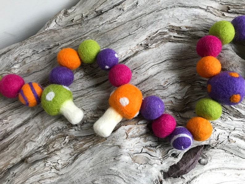Bunting FREE SHIPPING over 16 USA Autumn Pom Pom Harvest Halloween Princess Toad Soup Mushroom Toadstool Felt Ball Garland