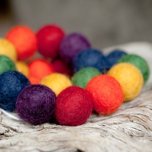 Mr. Biv 2cm 25 or 50ct Felt Ball Garland or Loose Pack - Pom Pom| Bunting | Bedroom | Nursery | Home Decor