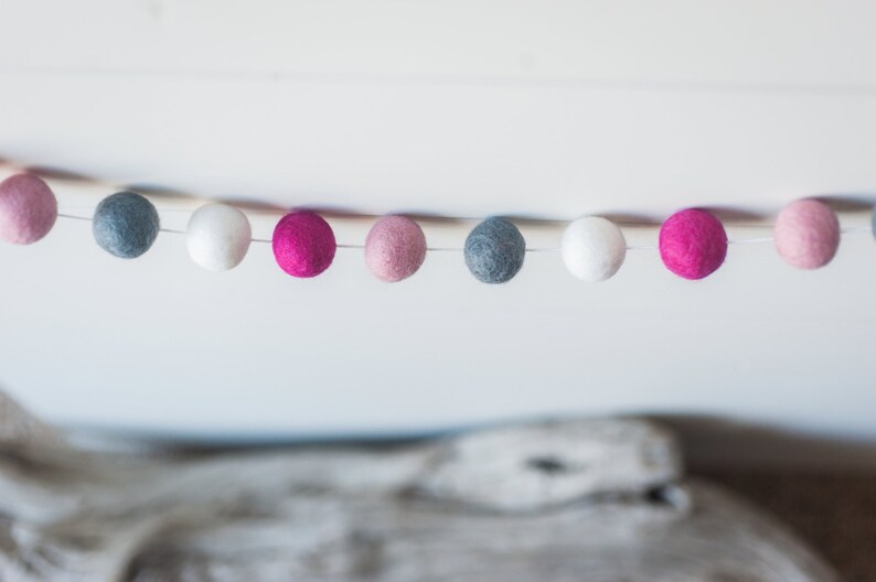 Bunting FREE SHIPPING USA 2cm 25 or 50ct Felt Ball Garland or Loose Pack Pom Pom Second Grade Valentine