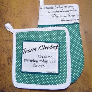 Green with white polk a dots oven mitt and potholder with bible verses