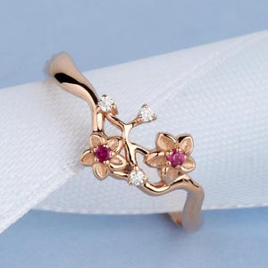 14k gold blooming sakura ring. Gold flower ring. Cherry Blossom Flower Ring. Sakura Blossom Ring. Unique womens ring. Japanese ring