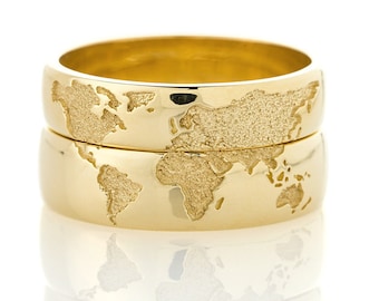 World Map Wedding Bands Set His and Hers, 14k Gold Traveler Wedding Rings. Unique Couple bands. His and hers wedding bands set.