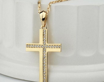 Colgante de cruz de oro. Collar de cruz de oro. Collar de la Santa Cruz. Colgante de cruz de oro de 14 k. Delicado colgante de cruz de diamantes. Cadena de cruz de oro
