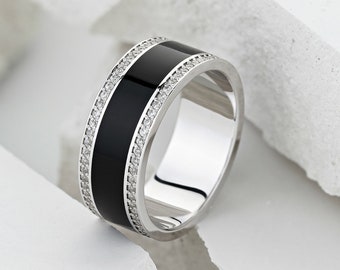 Stunning gold wedding ring with black enamel. Unique wedding band.  Wide wedding ring. Gold wedding ring. Black and gold ring