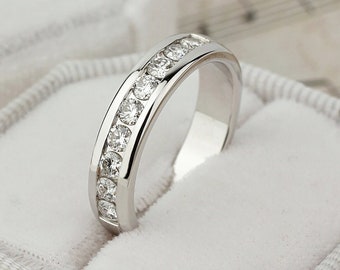 Womens wedding bands with Moissanite stones. Womens wedding ring. Wedding bands women. Bridal ring. Gold ring for women. Diamond gold band.