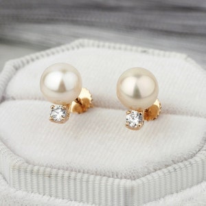 14k Gold Pearl Earrings with moissanites. Solid gold pearl stud earrings. Moissanite Gold earrings. Christmas gift. Gift for Her.