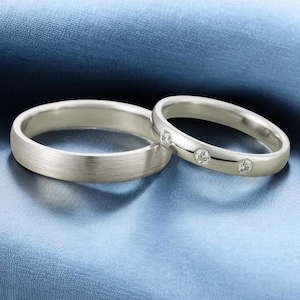 Classic Platinum wedding rings set. Platinum 950 Wedding bands, his and hers. Couple rings platinum. Diamond and platinum wedding rings.