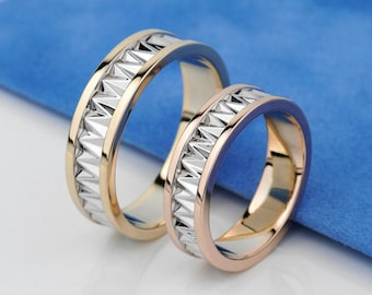 ツートンカラーのマッチング結婚指輪セット。彼と彼女の結婚指輪。ユニークな結婚指輪。カップルのゴールド結婚指輪。ツートンカラーの結婚指輪セット