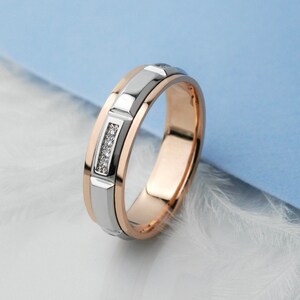 Two tone wedding band. Female wedding band with unique design. Women&#39;s wedding ring. Unique gold ring. Wedding band women