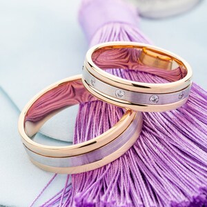 Matching tow-tone wedding bands. His and hers wedding rings set. Wedding rings with diamonds. Couple wedding bands. Solid gold wedding bands