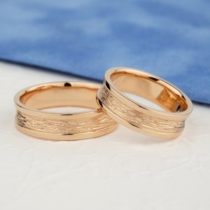マッチング結婚指輪。彼と彼女の結婚指輪セット。テクスチャード結婚指輪。14K 結婚指輪。ユニークな結婚指輪。カップル用リング
