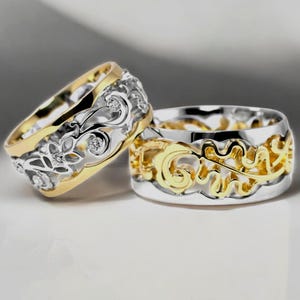 Gold wedding bands with Oak leaves design. Unique wedding rings. Nature wedding bands set. Matching wedding rings.