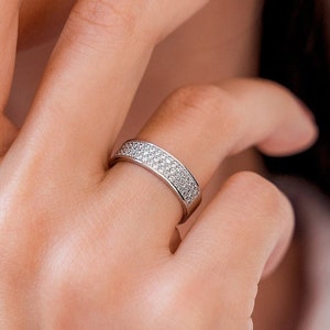 Moissanite wedding band. Womens wedding ring. Wedding bands women. Bridal ring. Gold ring for women. Womens wedding band white gold