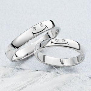 Couple wedding rings set. Promise rings. Gold wedding bands. Geek wedding band. Unique wedding rings. Simple wedding bands.