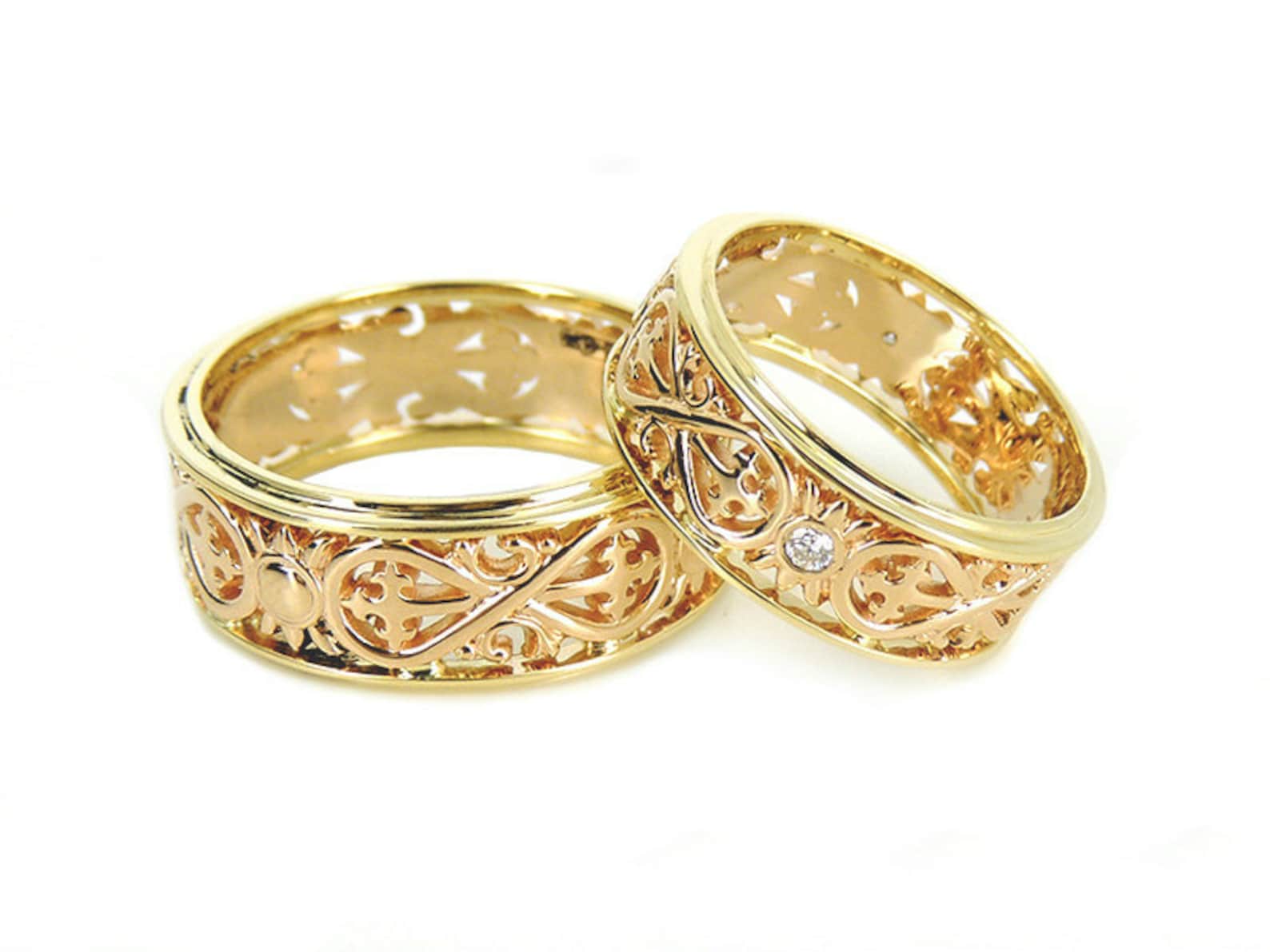 Unusual Wedding Bands With Eternity Pattern. Matching Wedding Rings