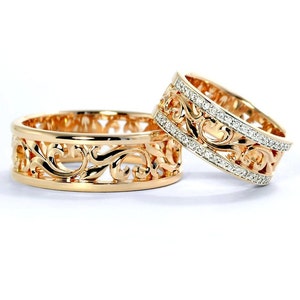 Wedding bands with floral ornament. Unique gold wedding bands. Gold vine wedding rings set. His and hers wedding bands. Couple wedding bands