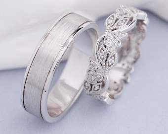 Floral Wedding Bands Set His and Hers. Gold wedding bands with diamonds. Unique wedding bands. Couple rings. Flower Wedding Ring Set