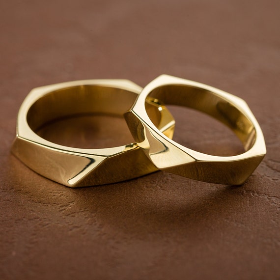 10 Strikingly Unique Wedding Band Ideas for Couples | Bridal Look | Wedding  Blog