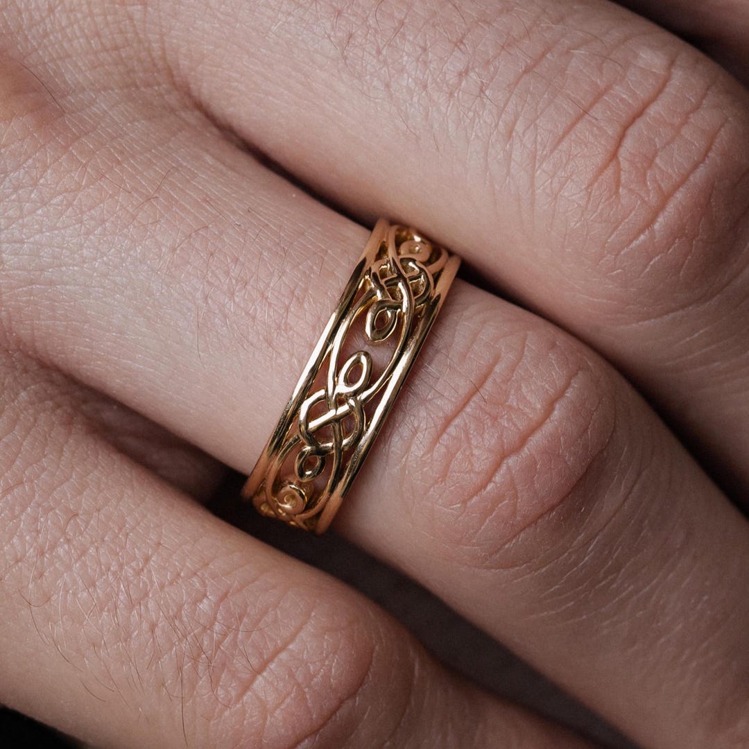 Celtic Men Wedding Band. Unique Men's Wedding Ring. Celtic Knot Wedding ...