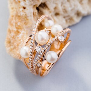 Pearl gold ring. Women&#39;s ring. Statement Ring. Anniversary gift. Rose gold ring. Gold ring for women. Natural pearl ring.