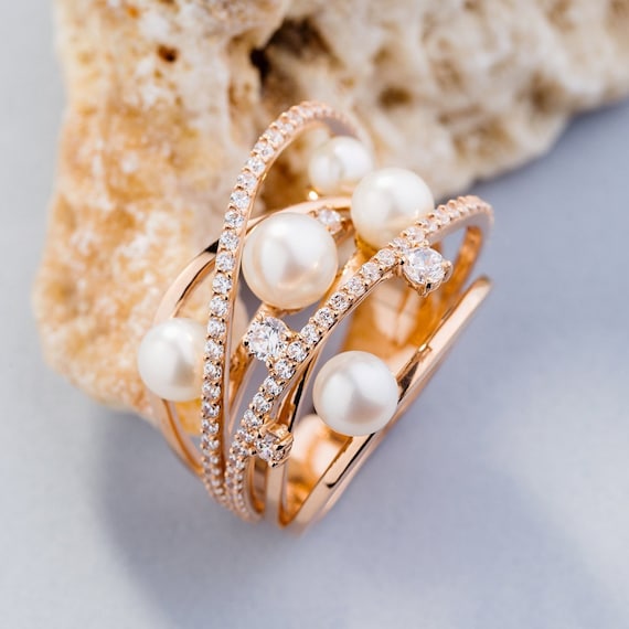 Silver Leaf Tail Pearl Ring