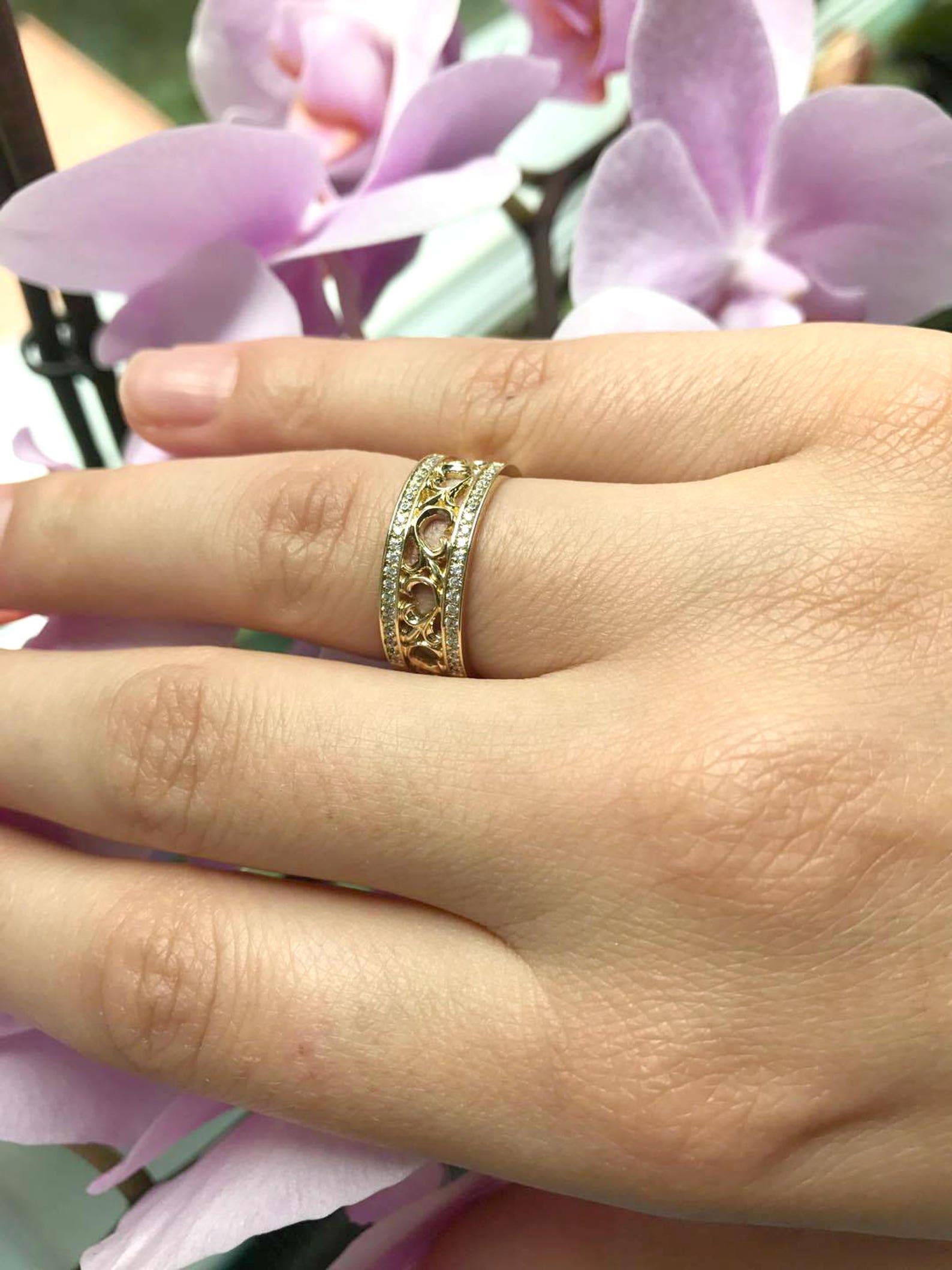 Wedding bands with floral ornament. Unique gold wedding bands. | Etsy