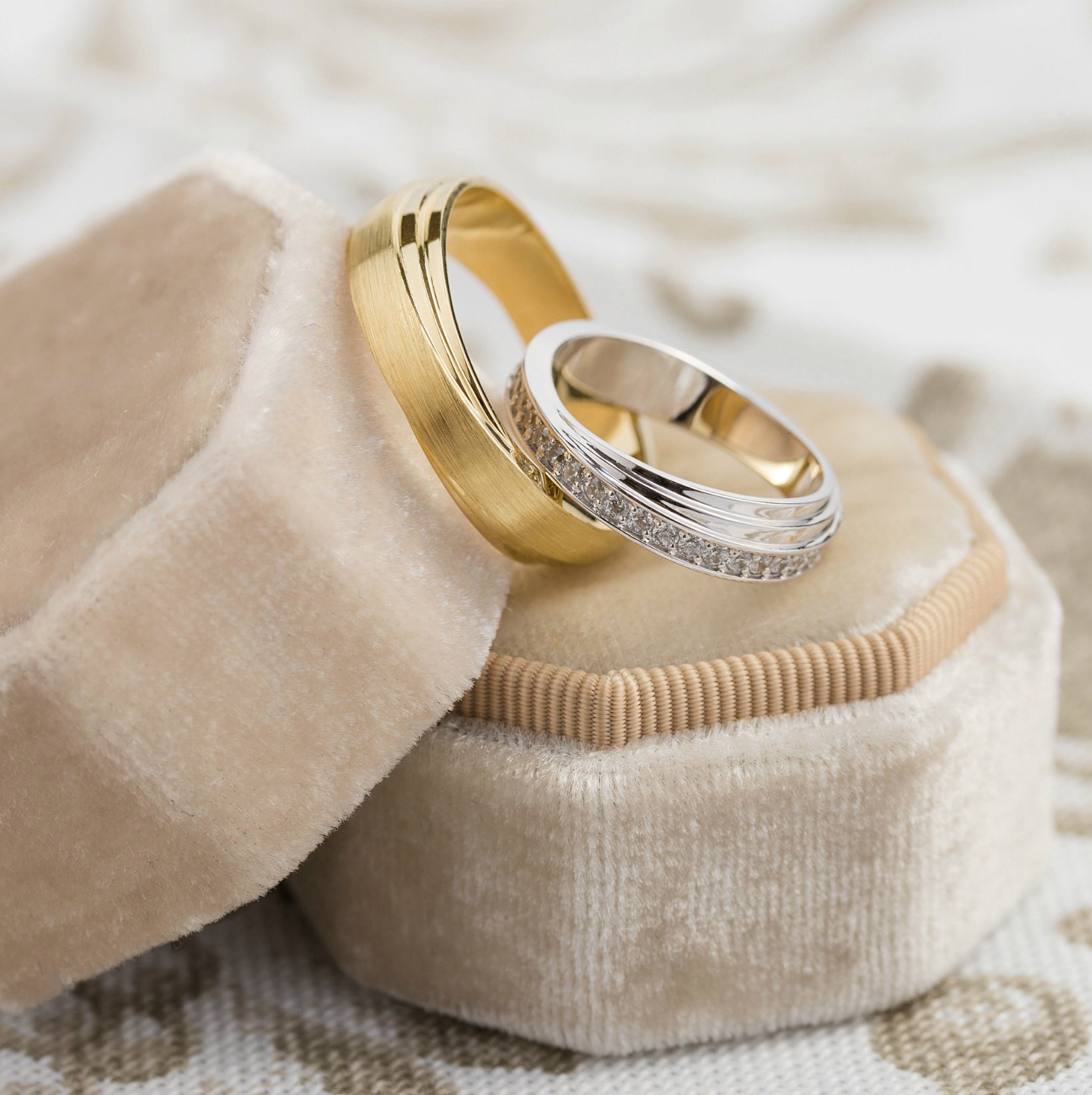 Luk Fook Jewelry Marriage Series Dragon Pattern Gold Ring Men's Couple Ring  Full Gold Ring Price