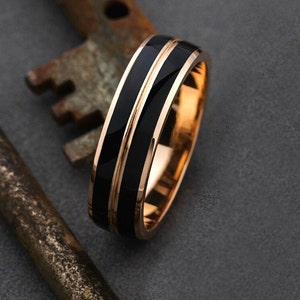 Gold wedidng ring with black enamel. Unique wedding band. Mens wedding ring. Black and gold wedding band. Ring for him
