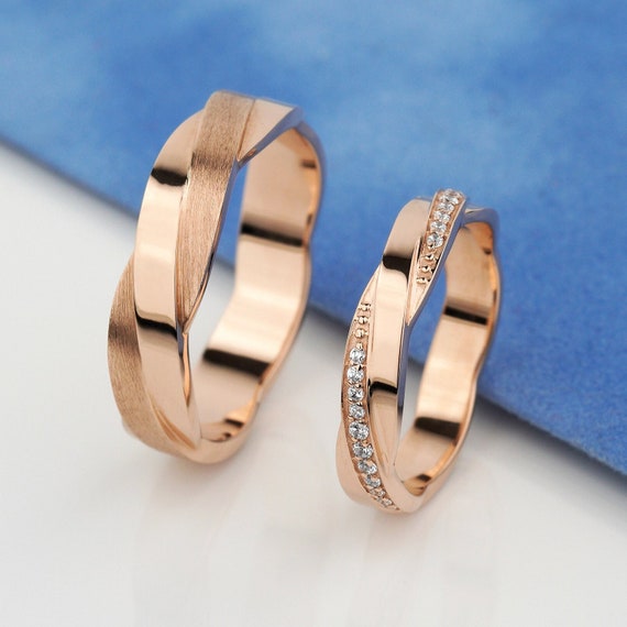 Buy His and Her Wedding Rings Set. Gold Wedding Rings Set. Couple Wedding  Bands With Unique Design. Matching Gold Bands. Unusual Bands Set Online in  India - Etsy