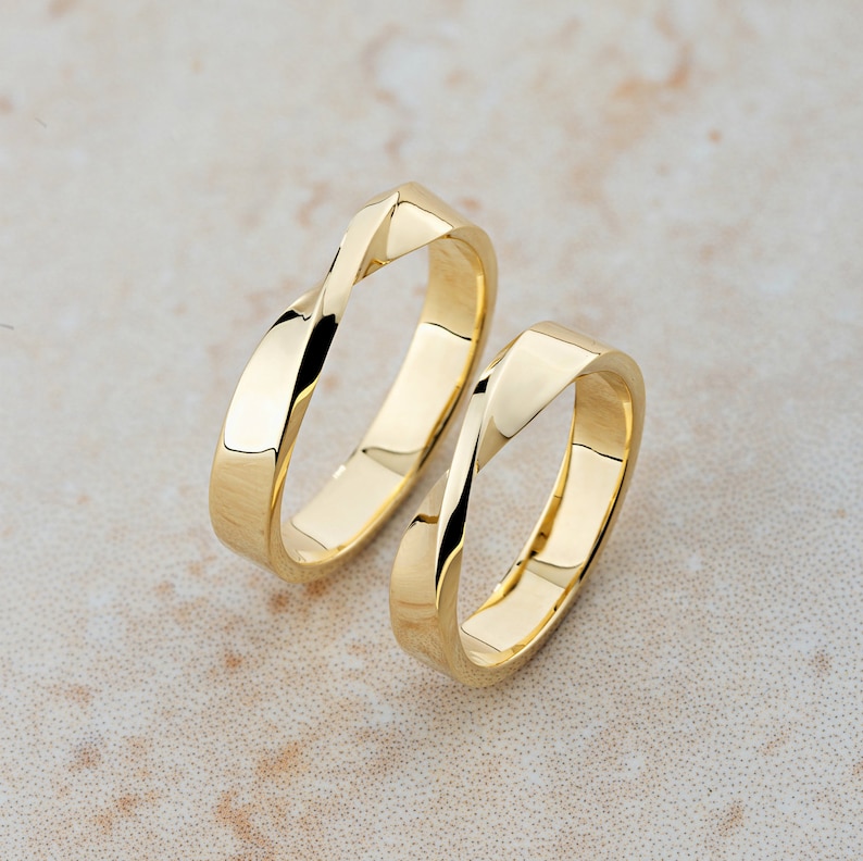 unique wedding rings set