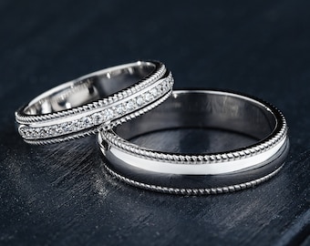 Coppia di fedi nuziali realizzate in oro 14k con diamanti. Fedi nuziali per lui e per lei. Set di fedi nuziali abbinate. Fedi nuziali in oro massiccio