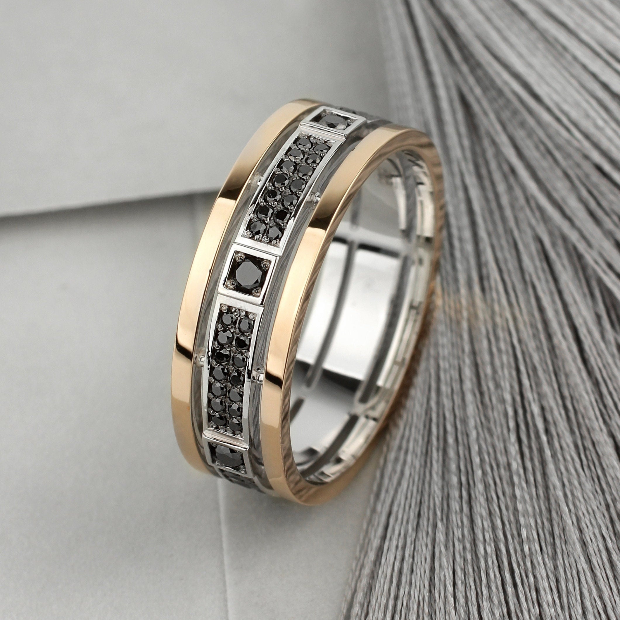 Men's Gold Wedding Bands – David's House of Diamonds