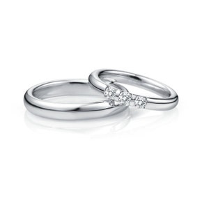 Platinum wedding band set. Platinum rings.  Wedding bands.