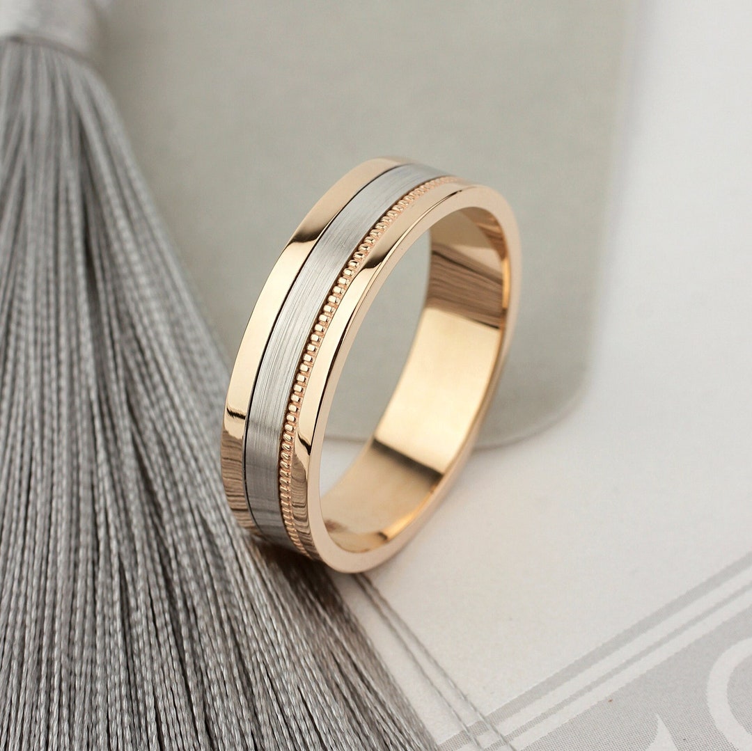 Classic Wedding Ring in 14k Yellow Gold (5mm)