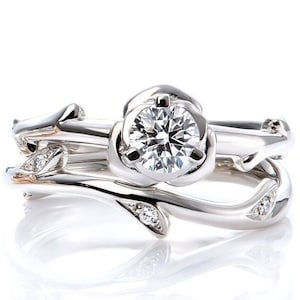 14k Gold Flower Rings Set. Engagement and wedding rings set. Flower ring. Bridal rings set. Engagement Ring. Wedding Ring