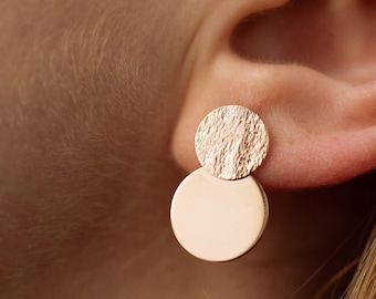 Solide 14K Gold Disc Ohrringe. Gold Ohrringe. Kreis-Ohrstecker. Gold Ohrringe für Frauen. Runde Disc Ohrringe. Statement Ohrringe