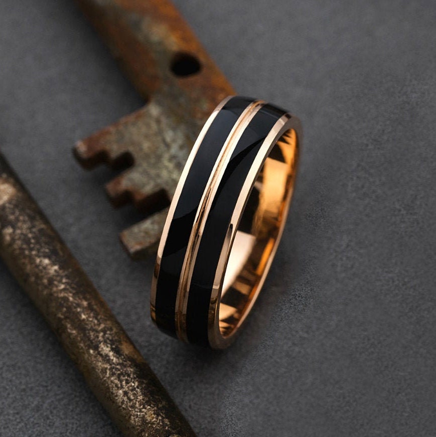 Black and white 2024 gold wedding band
