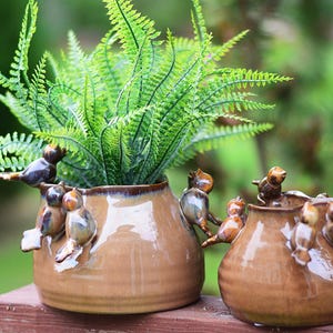 Rustic Brown Ceramic Pot with Perched Birds, Hand-Finished Home Decor